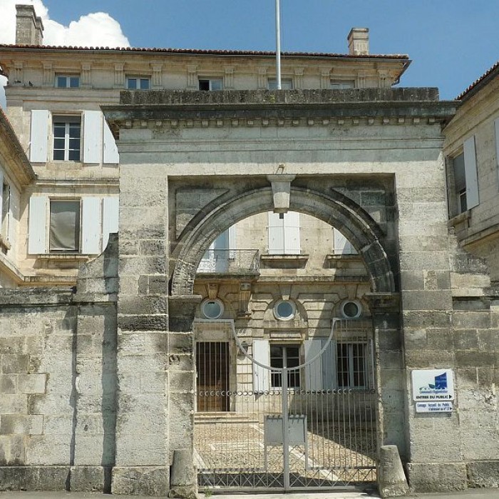 Photo de Capitainerie de lHoumeau à Angoulême