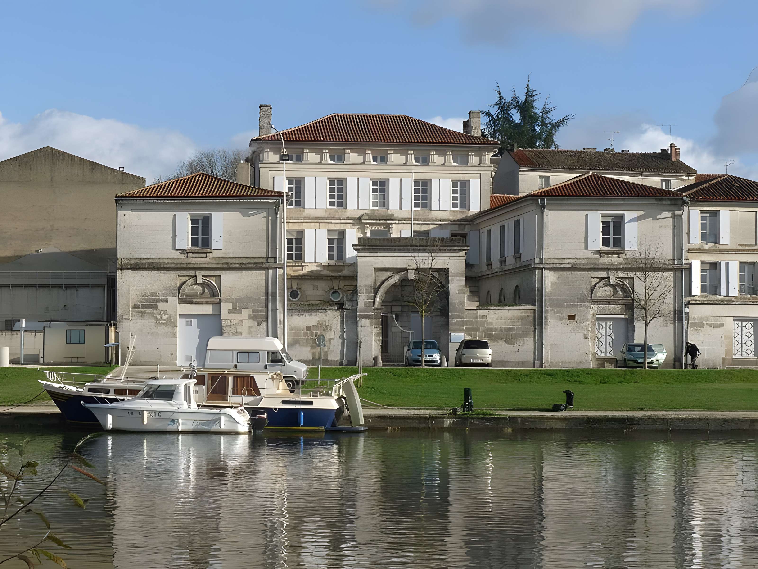 Capitainerie de l'Houmeau à Angoulême