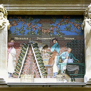 Cellier dexpédition Mumm à Reims