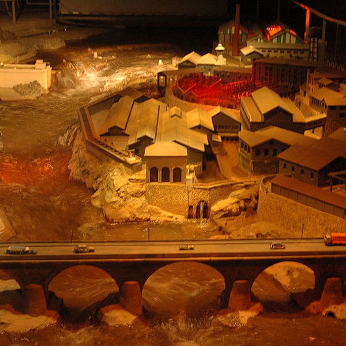 Photo de Centrale hydroélectrique n 1 du Saut du Tarn à Saint-Juéry