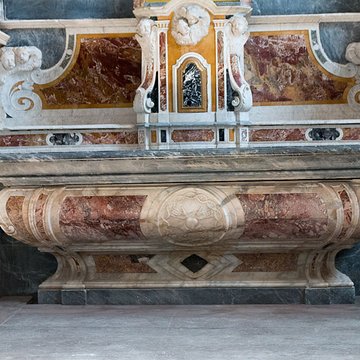 Chapelle de la confrérie des Pénitents-Gris dAigues-Mortes