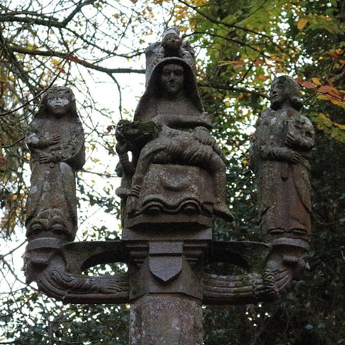 Photo de Chapelle de la Croix de Loqueffret