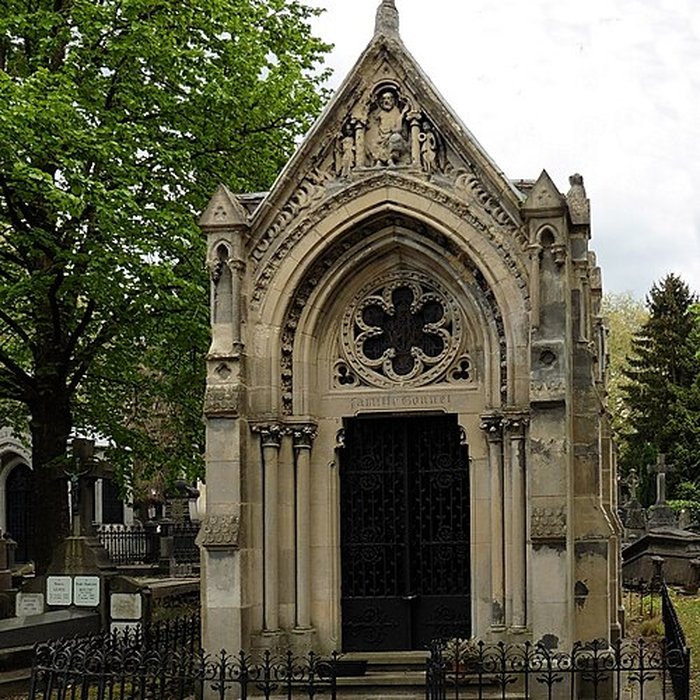 Photo de Chapelle de la famille Gonnet, située au cimetière de lEst