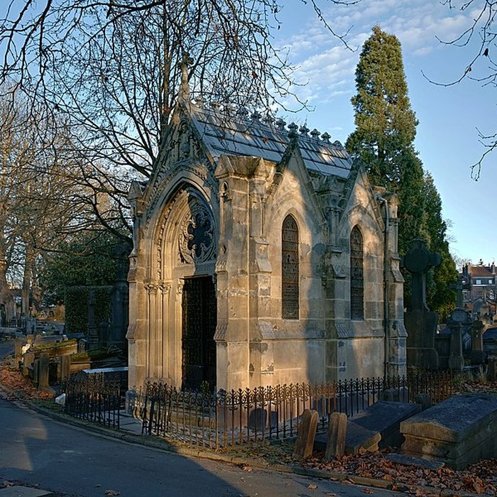 Photo de Chapelle de la famille Gonnet, située au cimetière de lEst