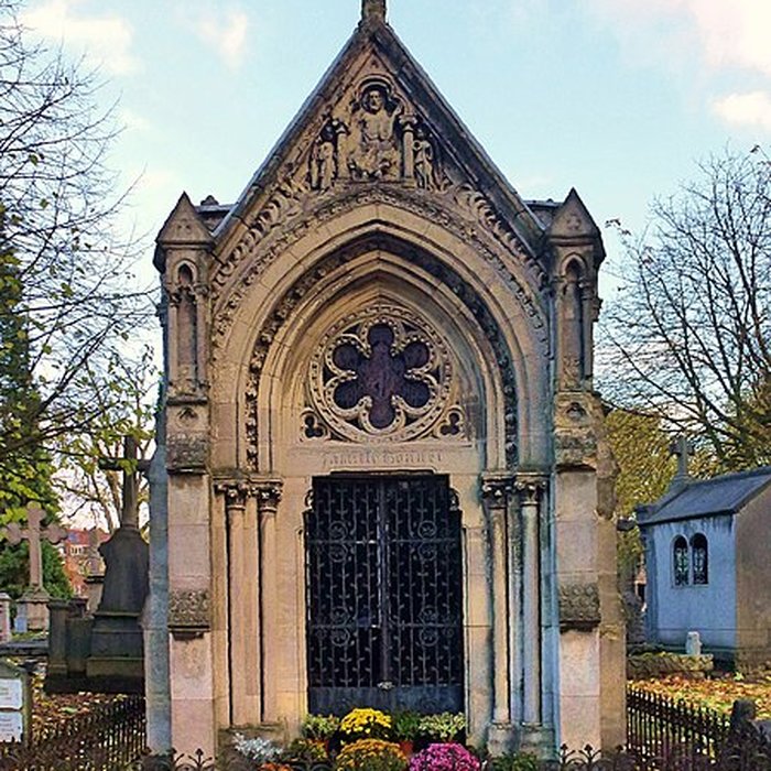 Photo de Chapelle de la famille Gonnet, située au cimetière de lEst