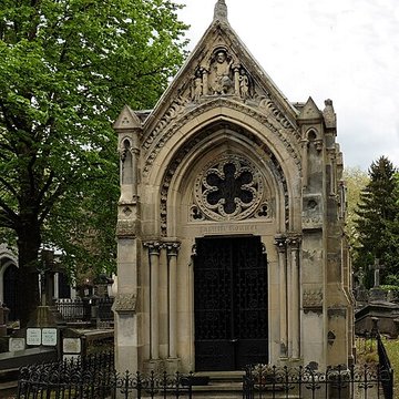 Chapelle de la famille Gonnet, située au cimetière de lEst