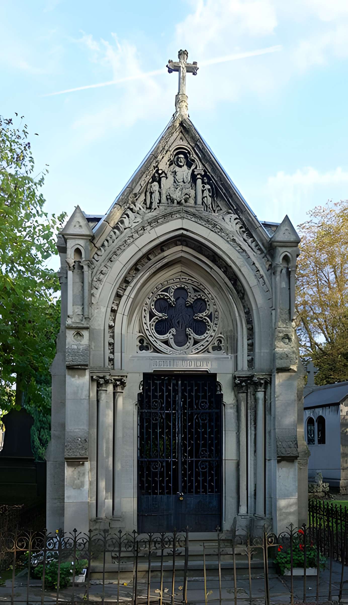 Chapelle de la famille Gonnet, située au cimetière de l'Est