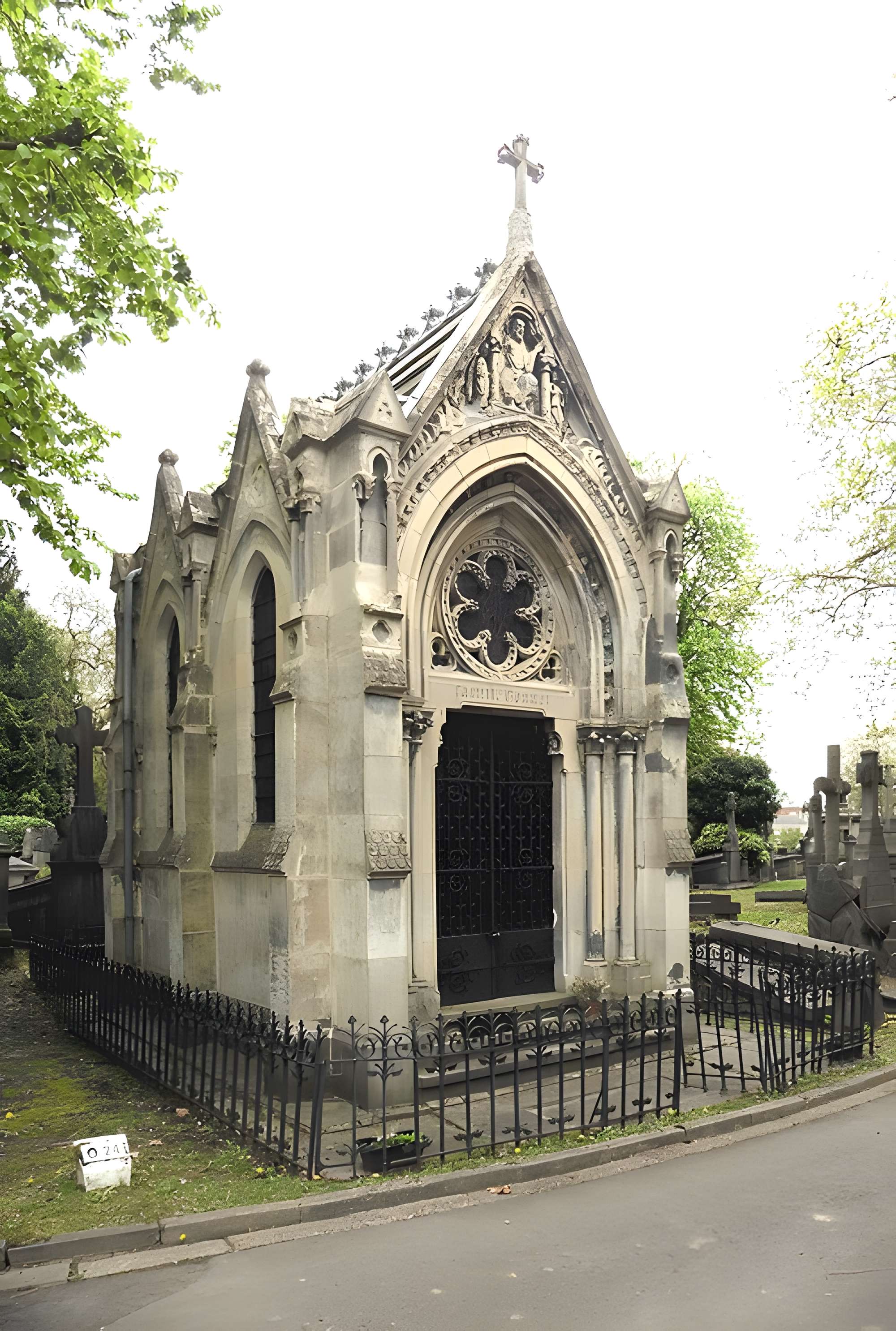 Chapelle de la famille Gonnet, située au cimetière de l'Est