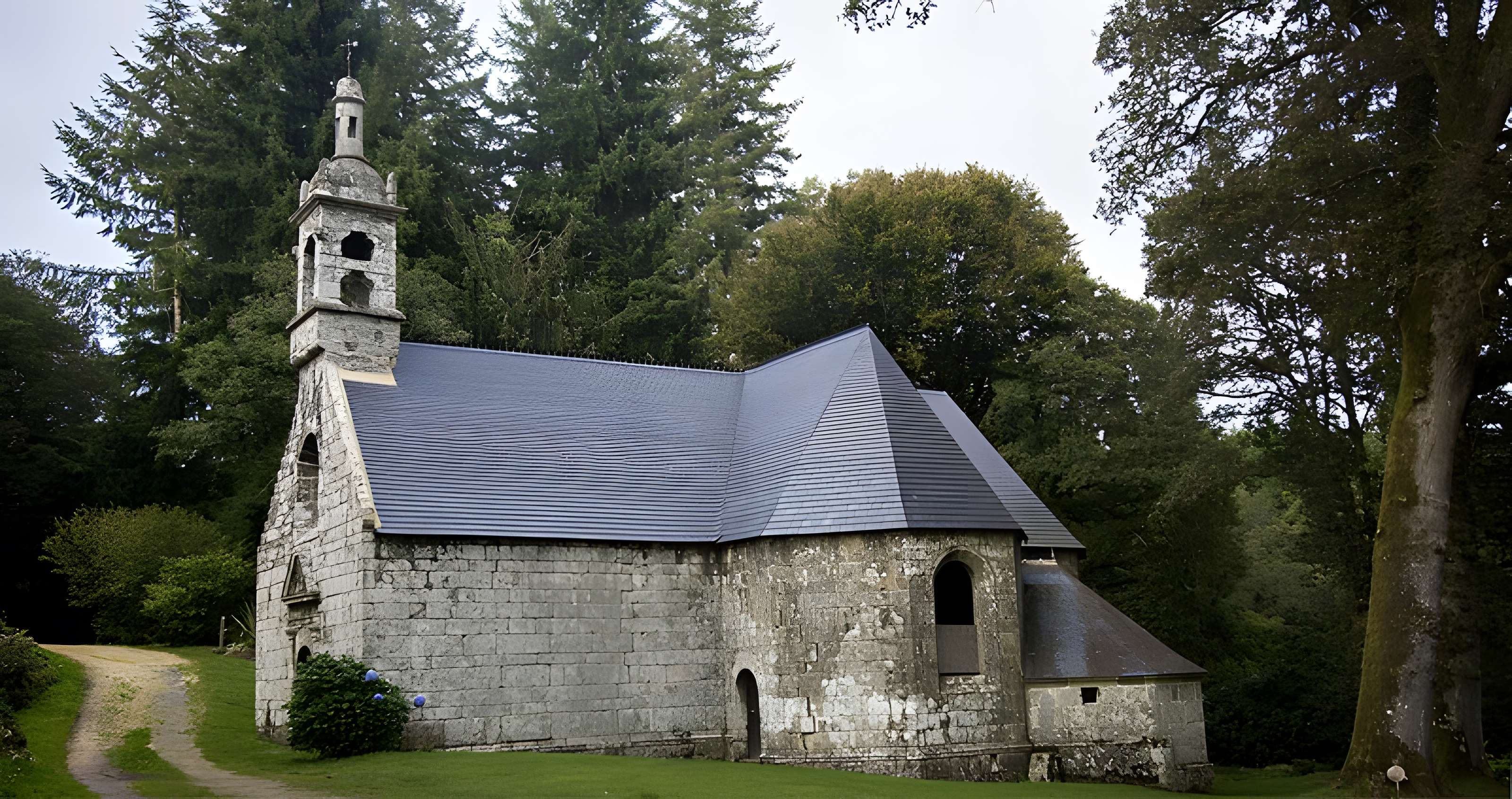 Chapelle de la Trinité de Lanvénégen