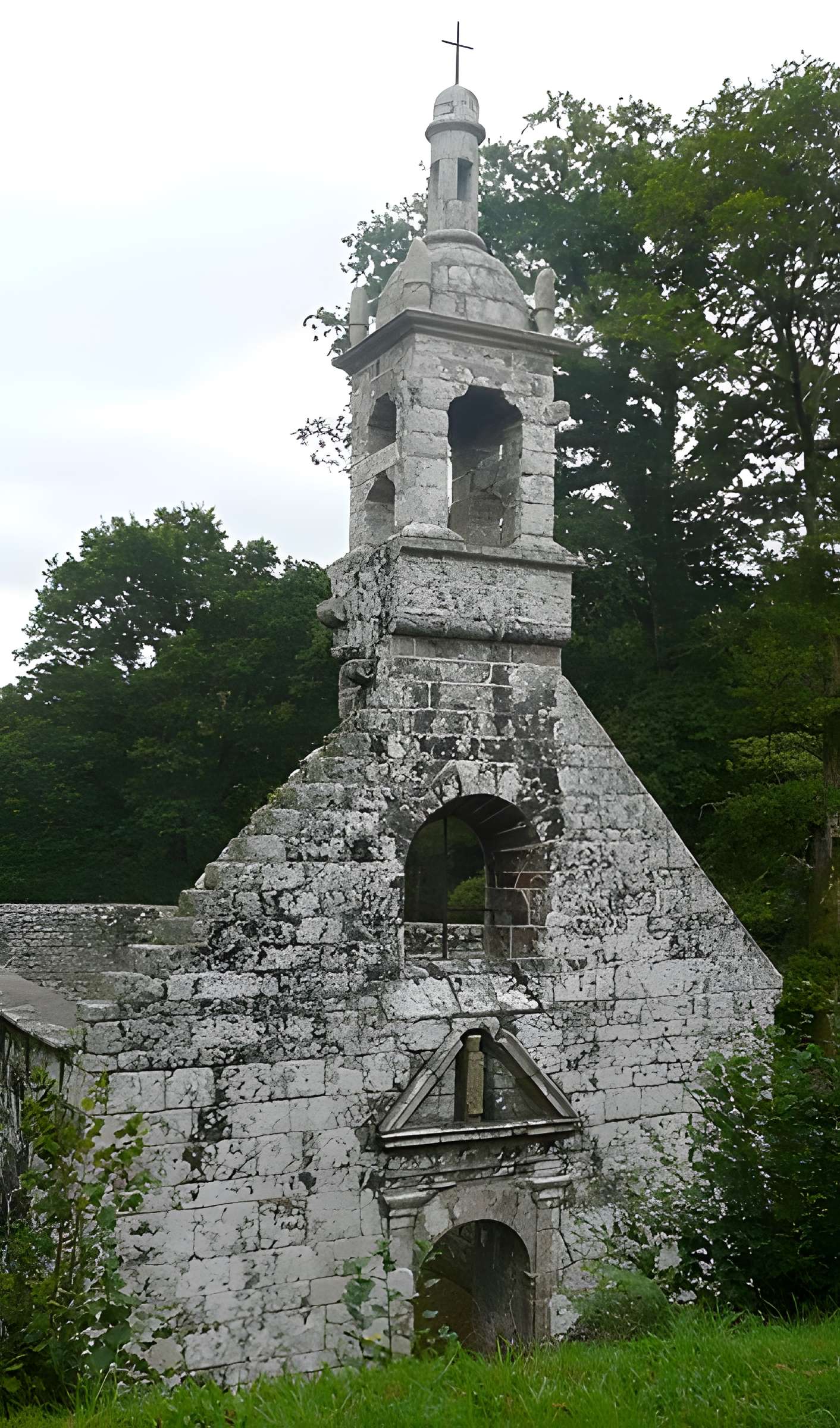 Chapelle de la Trinité de Lanvénégen