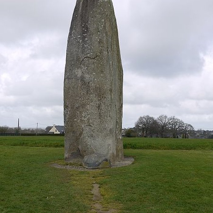 Photo de Menhir de Champ-Dolent à Dol-de-Bretagne