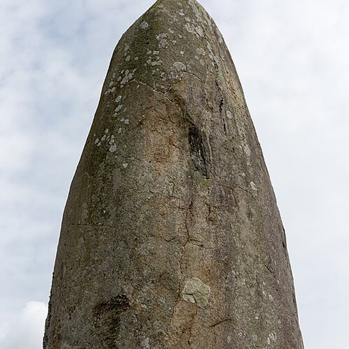 Photo de Menhir de Champ-Dolent à Dol-de-Bretagne