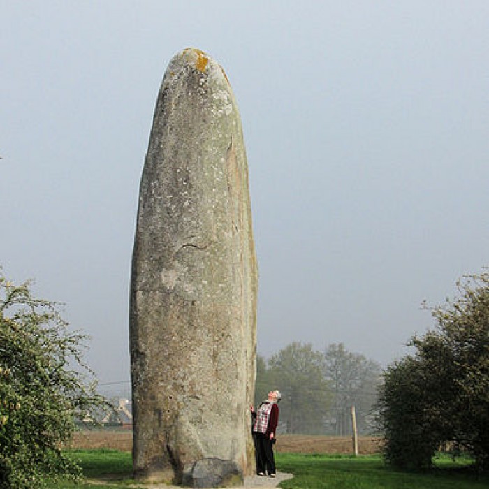 Photo de Menhir de Champ-Dolent à Dol-de-Bretagne