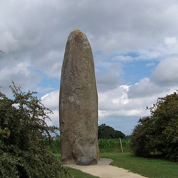 Menhir de Champ-Dolent à Dol-de-Bretagne