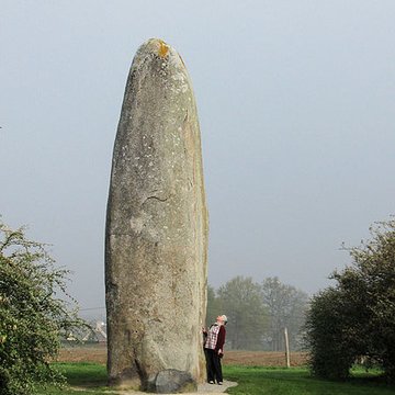 Menhir de Champ-Dolent à Dol-de-Bretagne