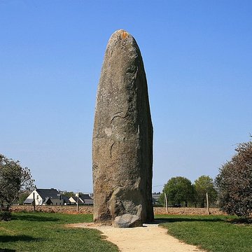 Menhir de Champ-Dolent à Dol-de-Bretagne
