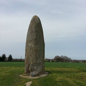 Menhir de Champ-Dolent à Dol-de-Bretagne