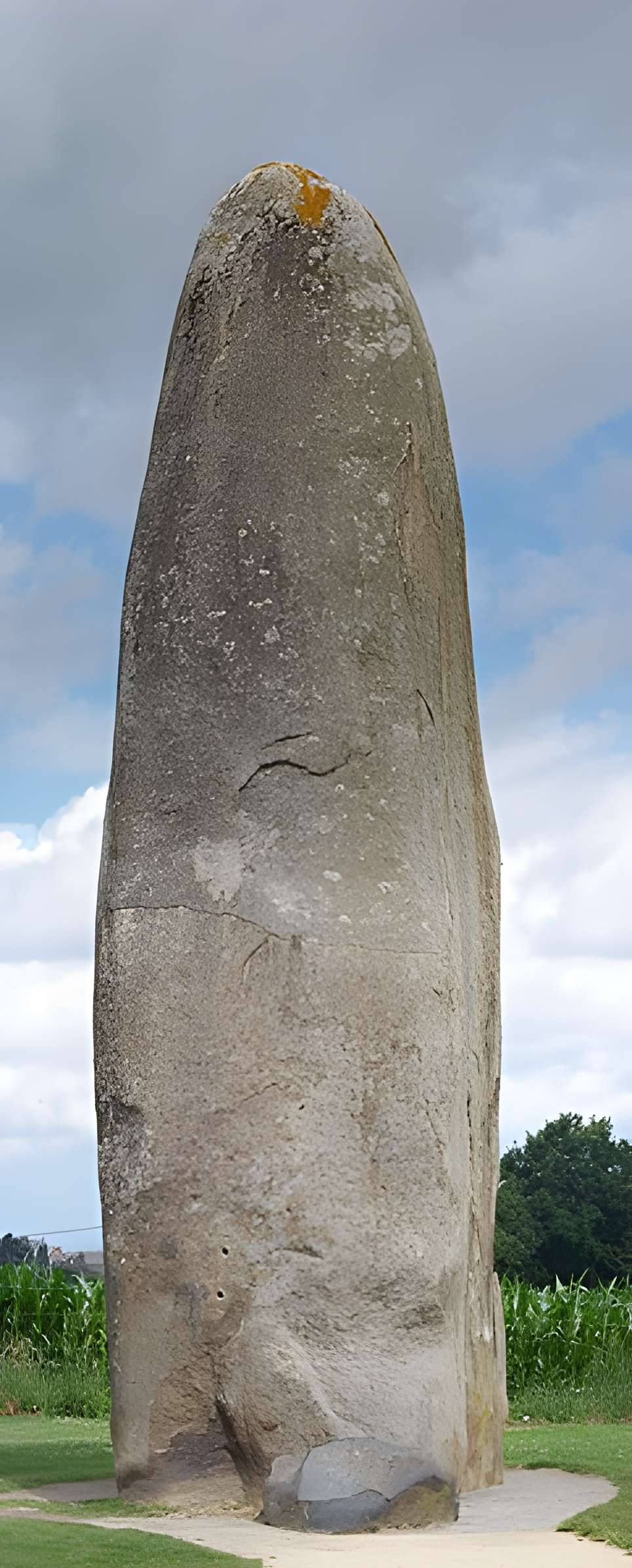 Menhir de Champ-Dolent à Dol-de-Bretagne