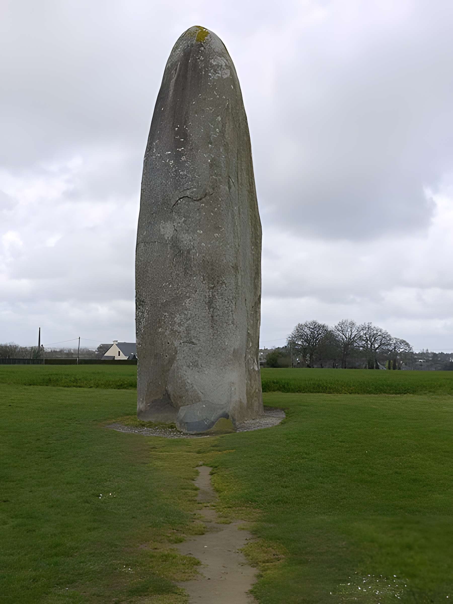 Menhir de Champ-Dolent à Dol-de-Bretagne