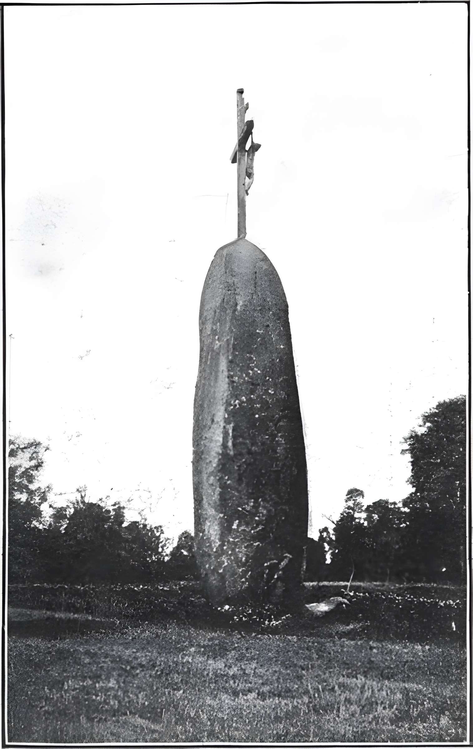 Menhir de Champ-Dolent à Dol-de-Bretagne