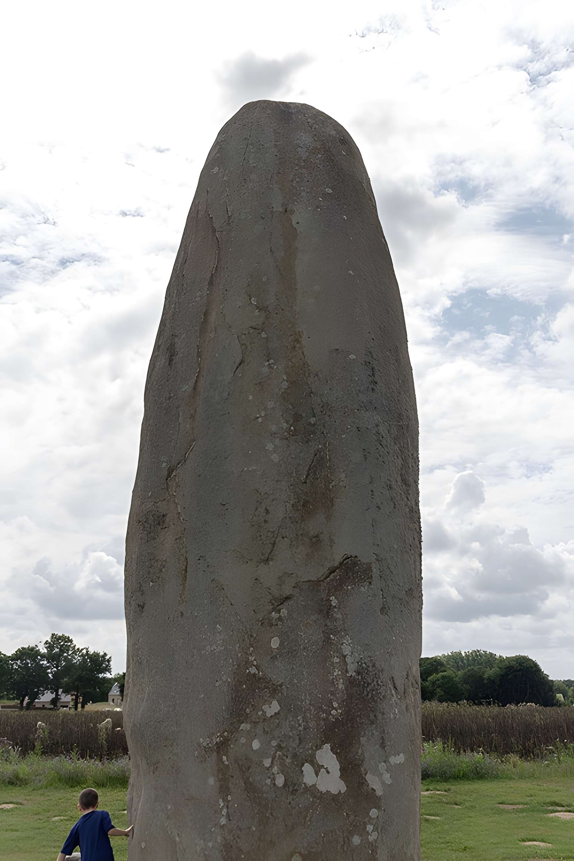 Menhir de Champ-Dolent à Dol-de-Bretagne