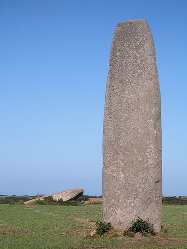 Photo de Menhir de Kergadiou à Plourin