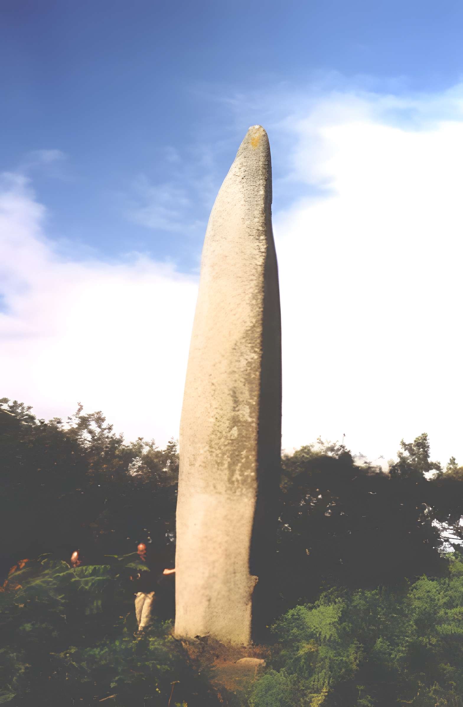 Menhir de Kerveatoux, ou de Kerloas