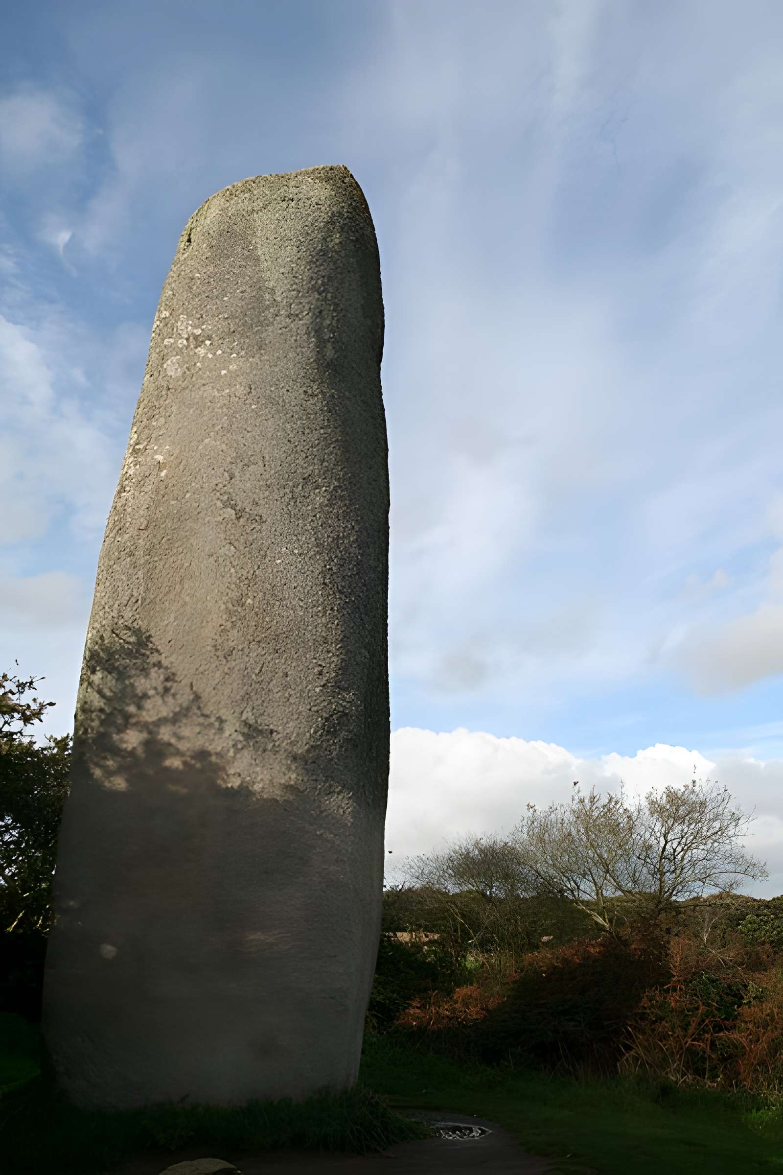 Menhir de Kerveatoux, ou de Kerloas