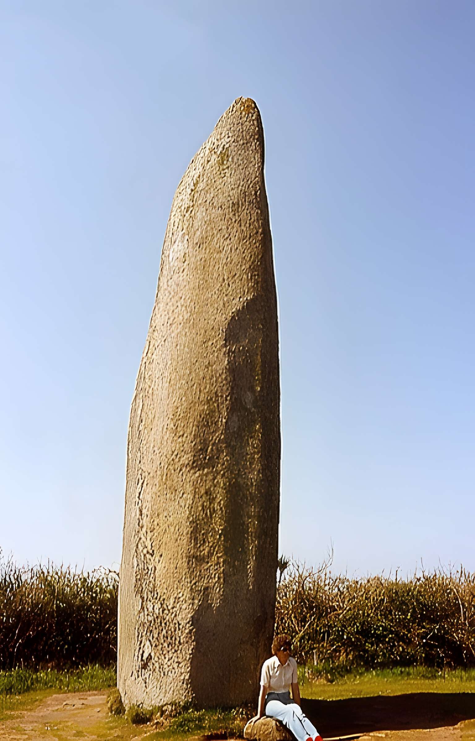 Menhir de Kerveatoux, ou de Kerloas