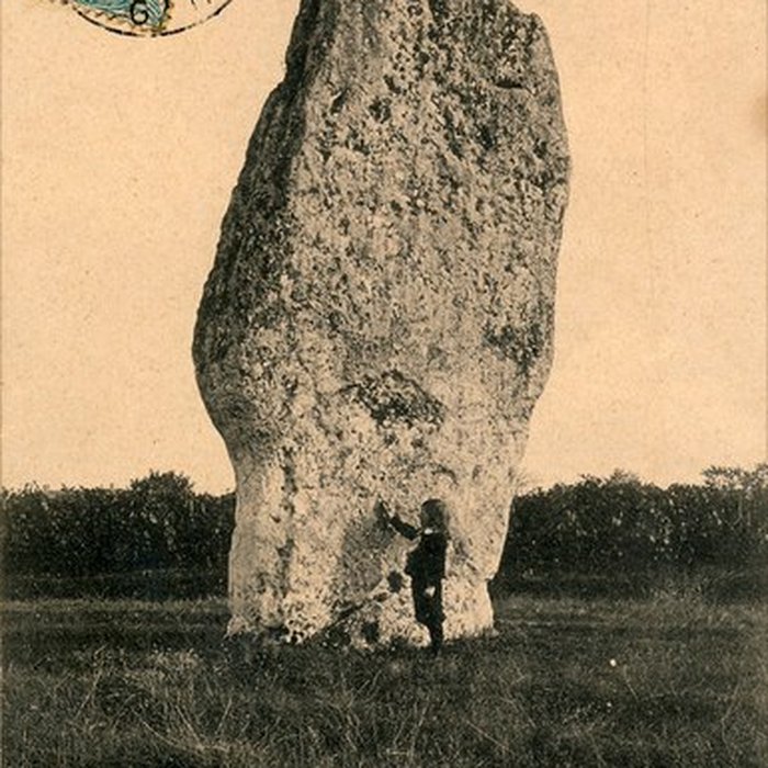 Photo de Menhir de Peyrefitte à Saint-Sulpice-de-Faleyrens