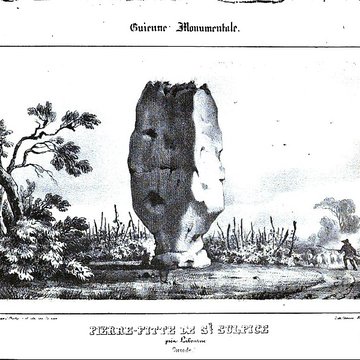 Menhir de Peyrefitte à Saint-Sulpice-de-Faleyrens