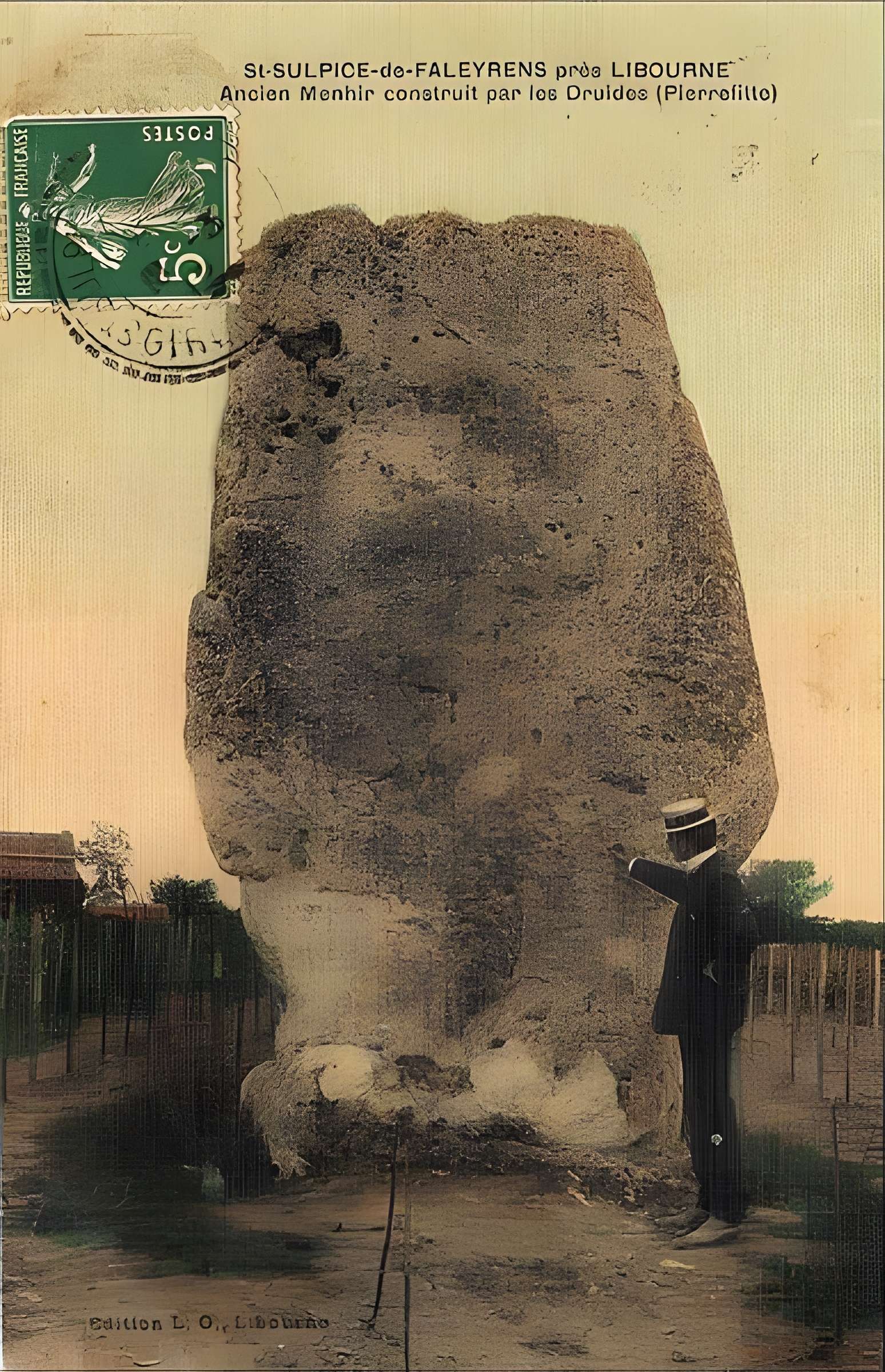 Menhir de Peyrefitte à Saint-Sulpice-de-Faleyrens