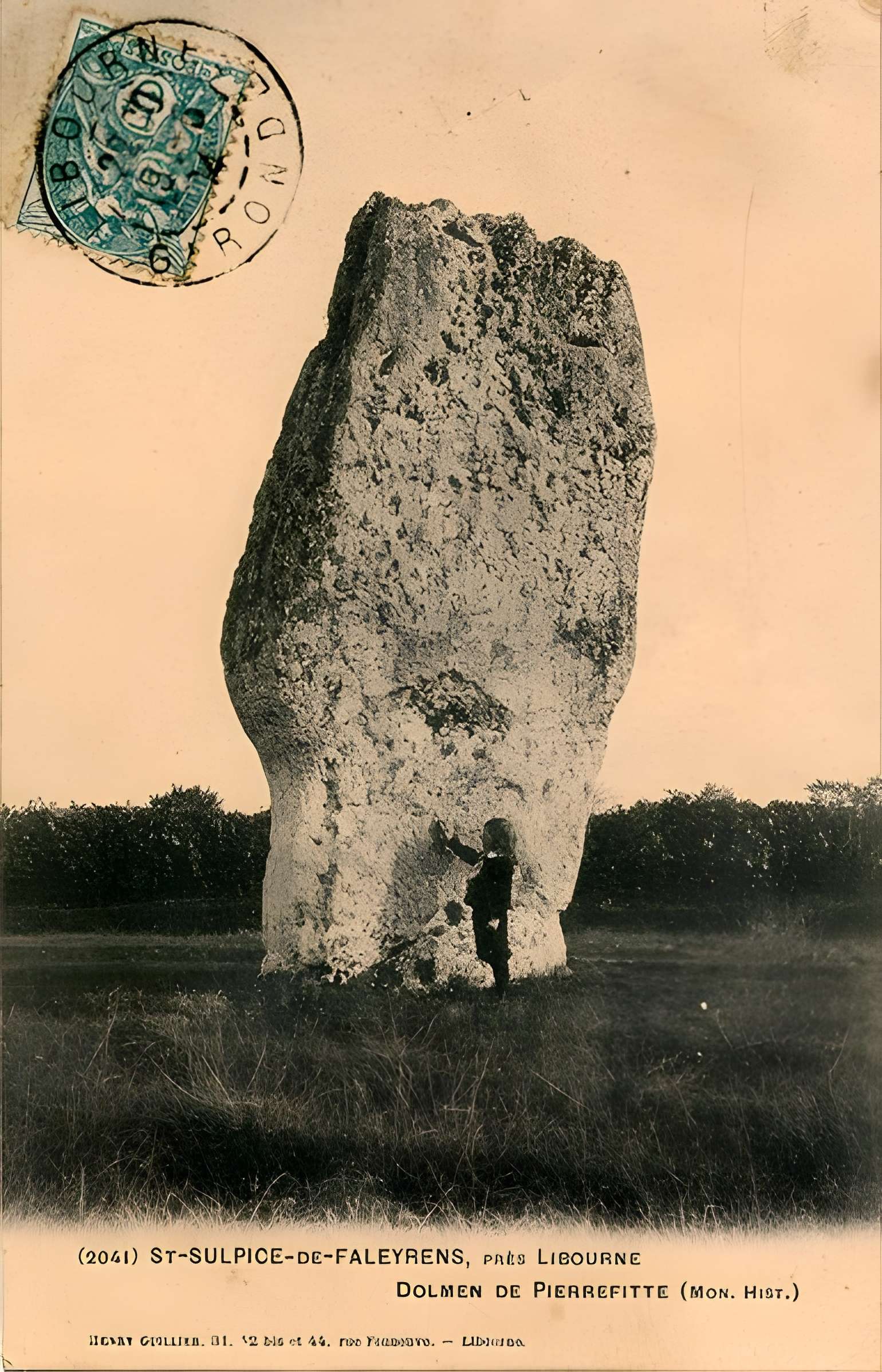 Menhir de Peyrefitte à Saint-Sulpice-de-Faleyrens
