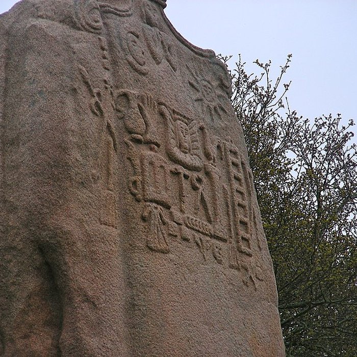 Photo de Menhir de Saint-Uzec à Pleumeur-Bodou