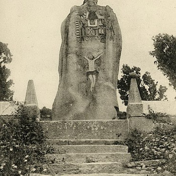 Photo de Menhir de Saint-Uzec à Pleumeur-Bodou