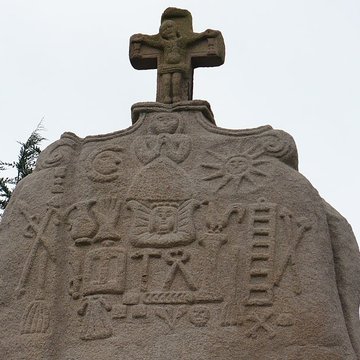 Menhir de Saint-Uzec à Pleumeur-Bodou