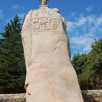 Menhir de Saint-Uzec à Pleumeur-Bodou