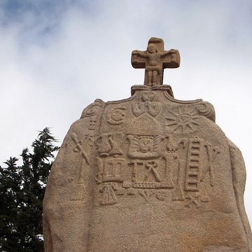 Menhir de Saint-Uzec à Pleumeur-Bodou
