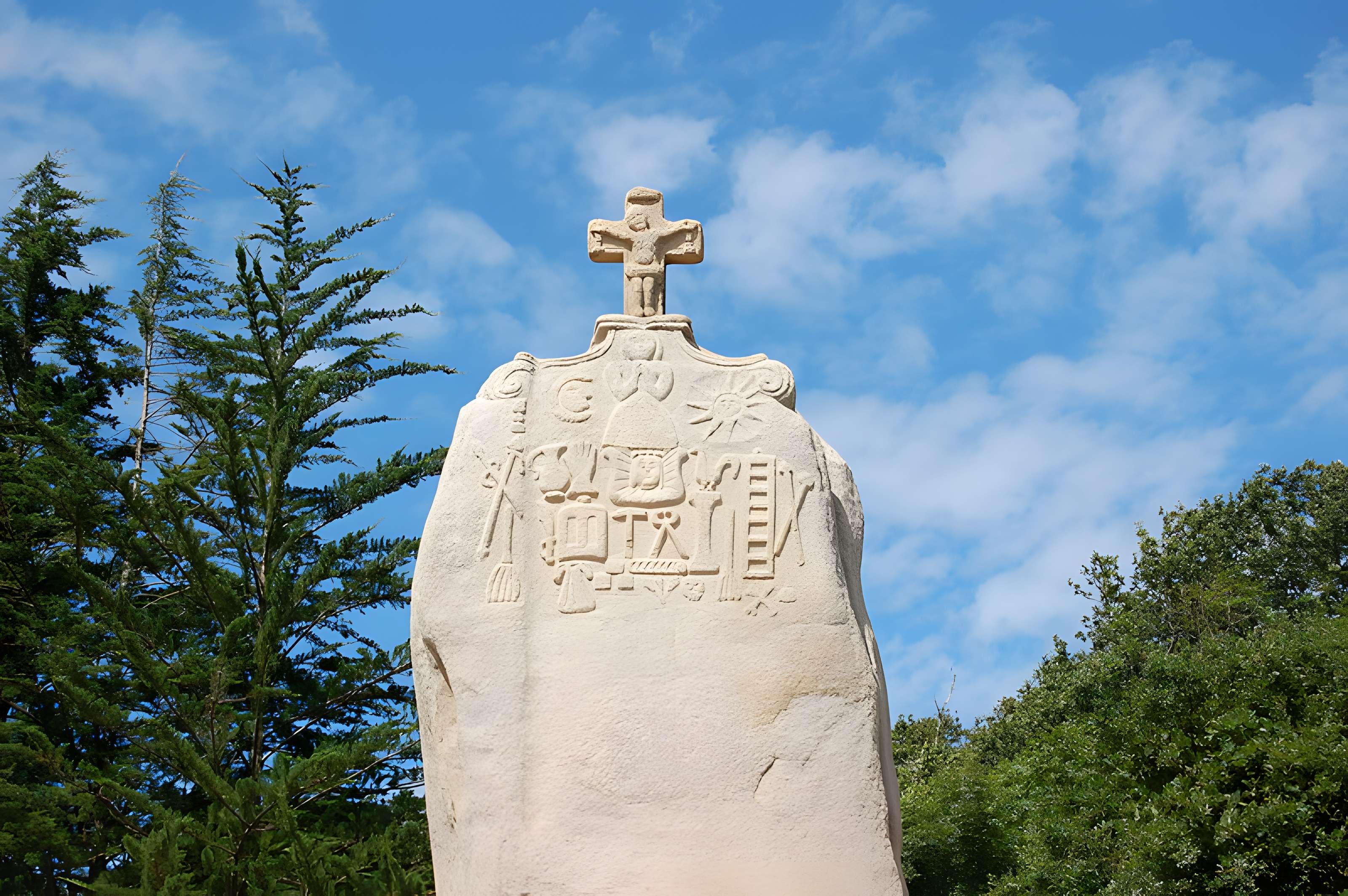 Menhir de Saint-Uzec à Pleumeur-Bodou