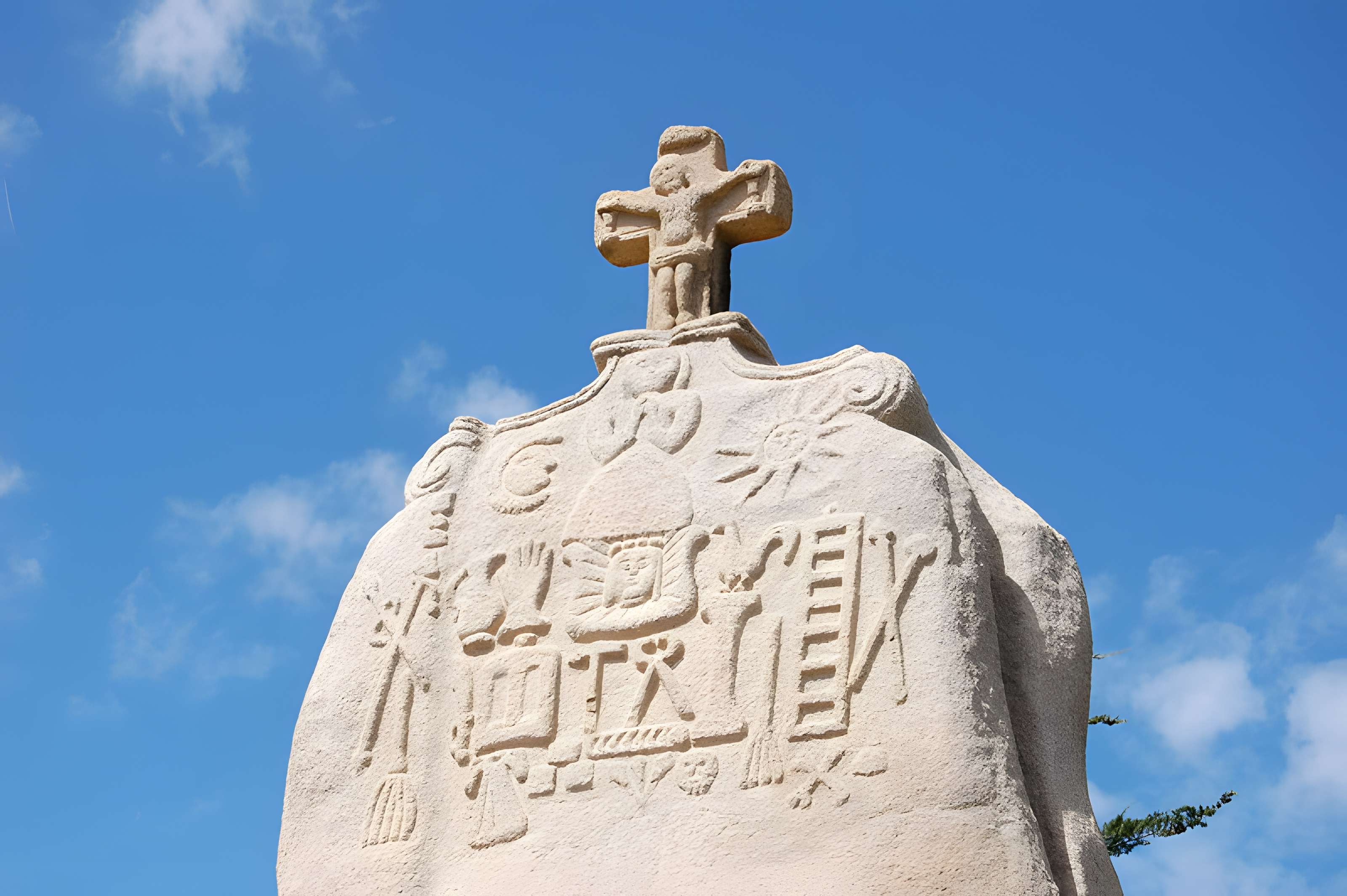 Menhir de Saint-Uzec à Pleumeur-Bodou
