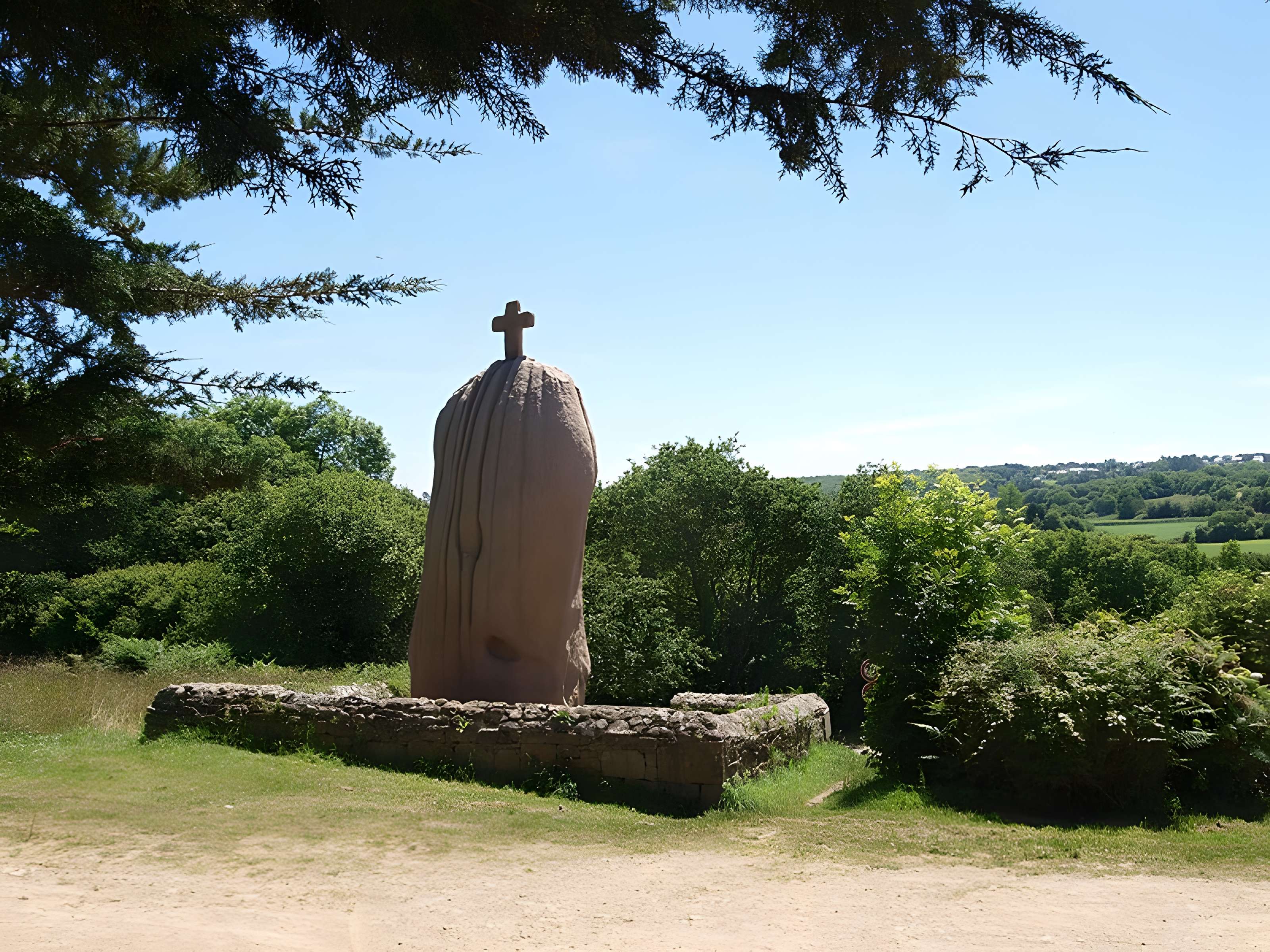 Menhir de Saint-Uzec à Pleumeur-Bodou