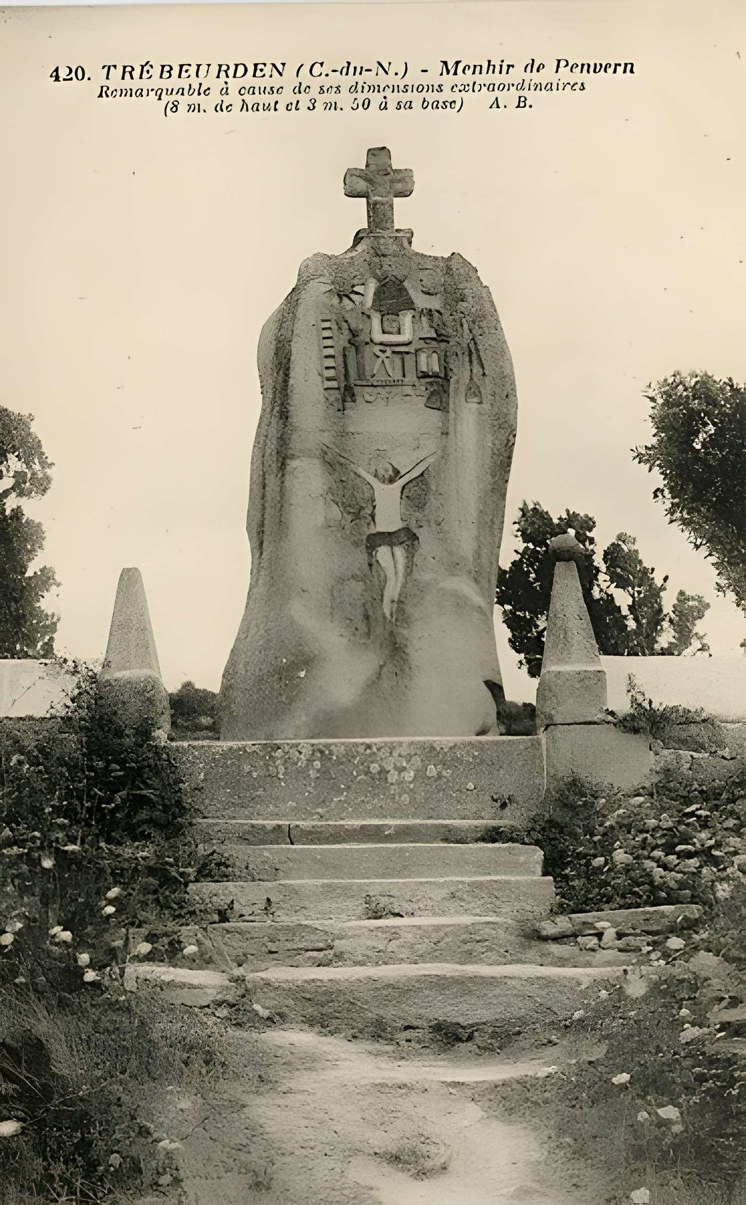Menhir de Saint-Uzec à Pleumeur-Bodou