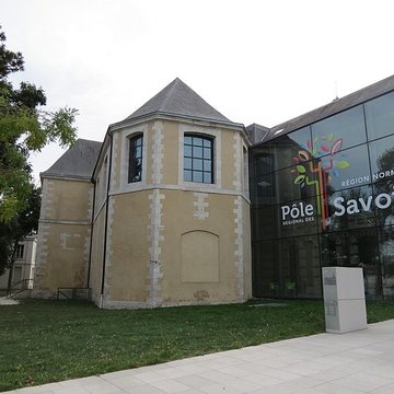 Ancienne chapelle Saint-Yon, dépendant actuellement du C.E.S. Alexis-Carrel