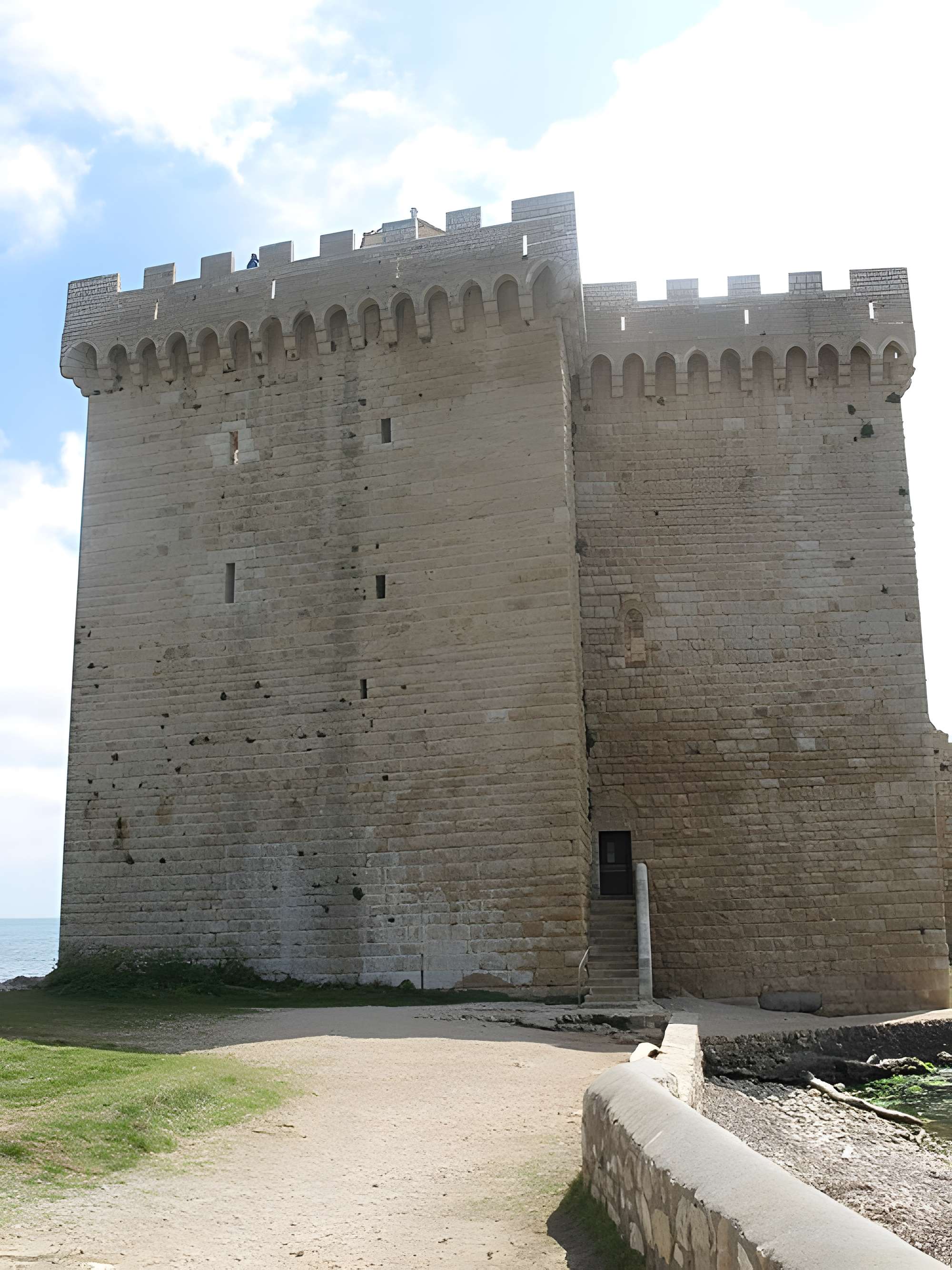 Château fort ou ancien monastère de Lérins
