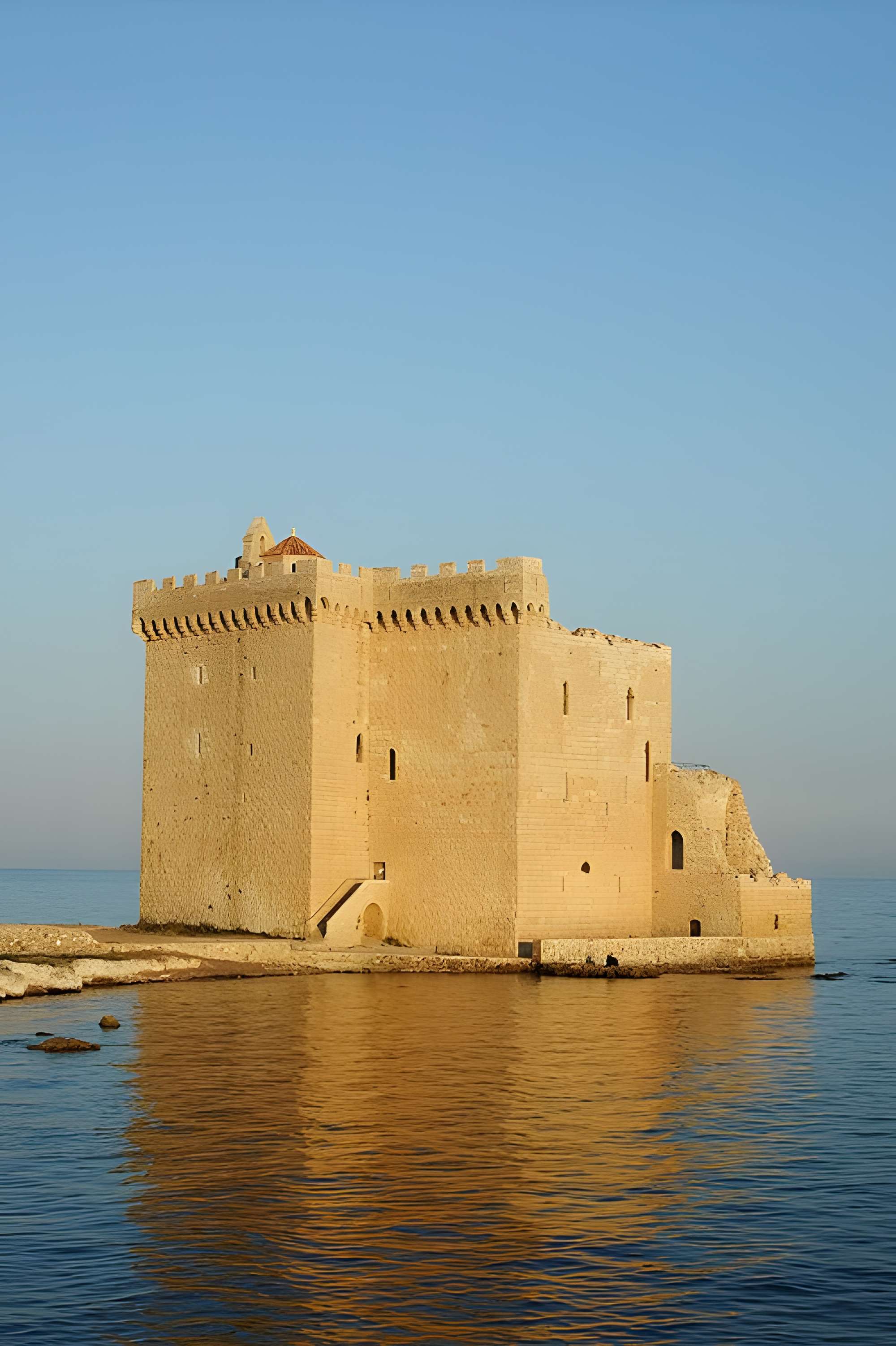 Château fort ou ancien monastère de Lérins