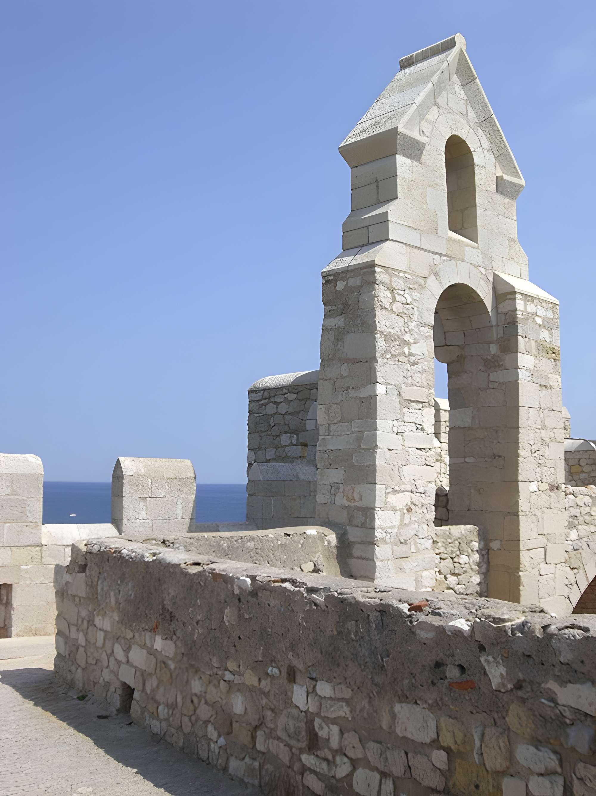 Château fort ou ancien monastère de Lérins