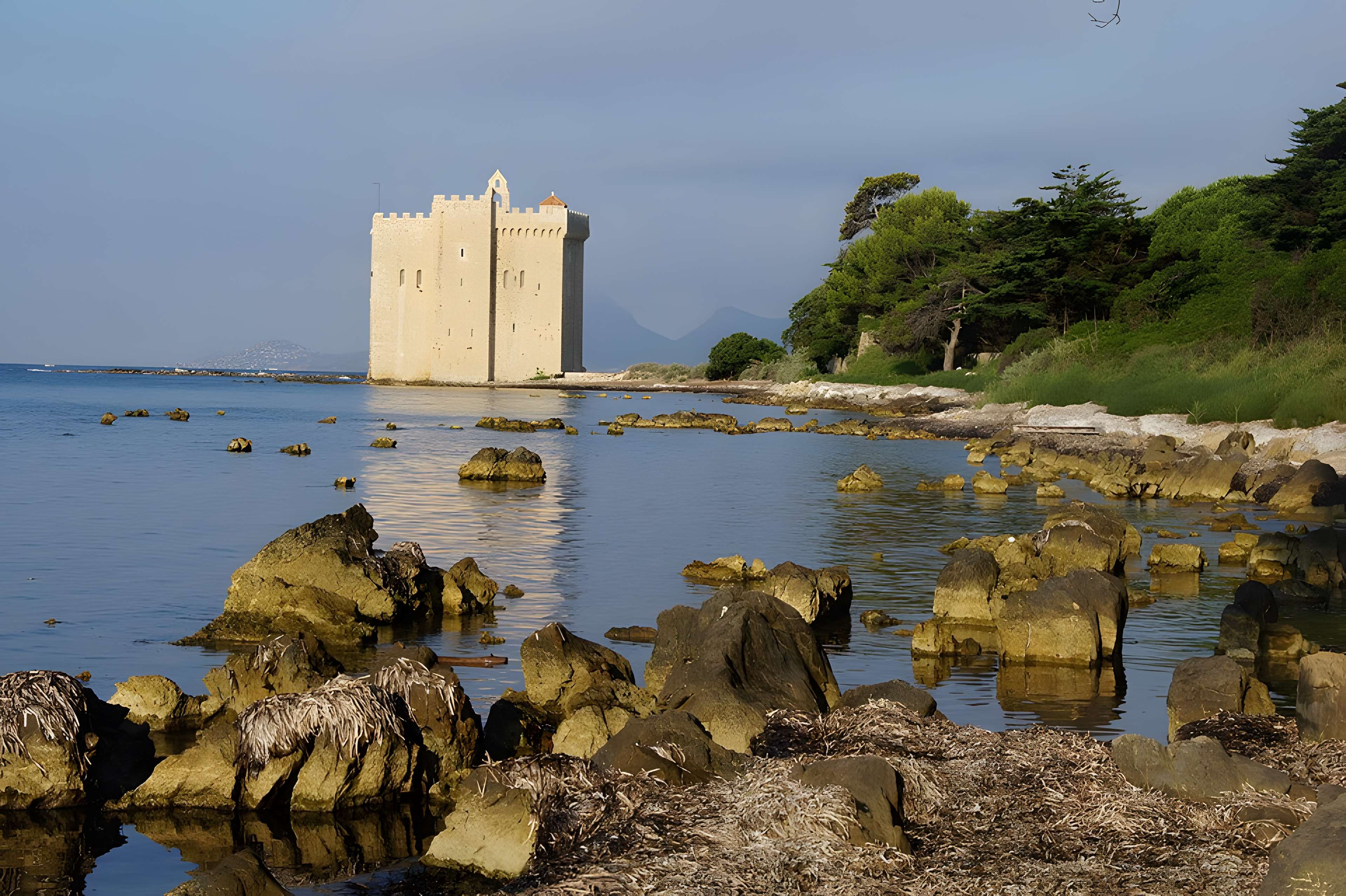 Château fort ou ancien monastère de Lérins
