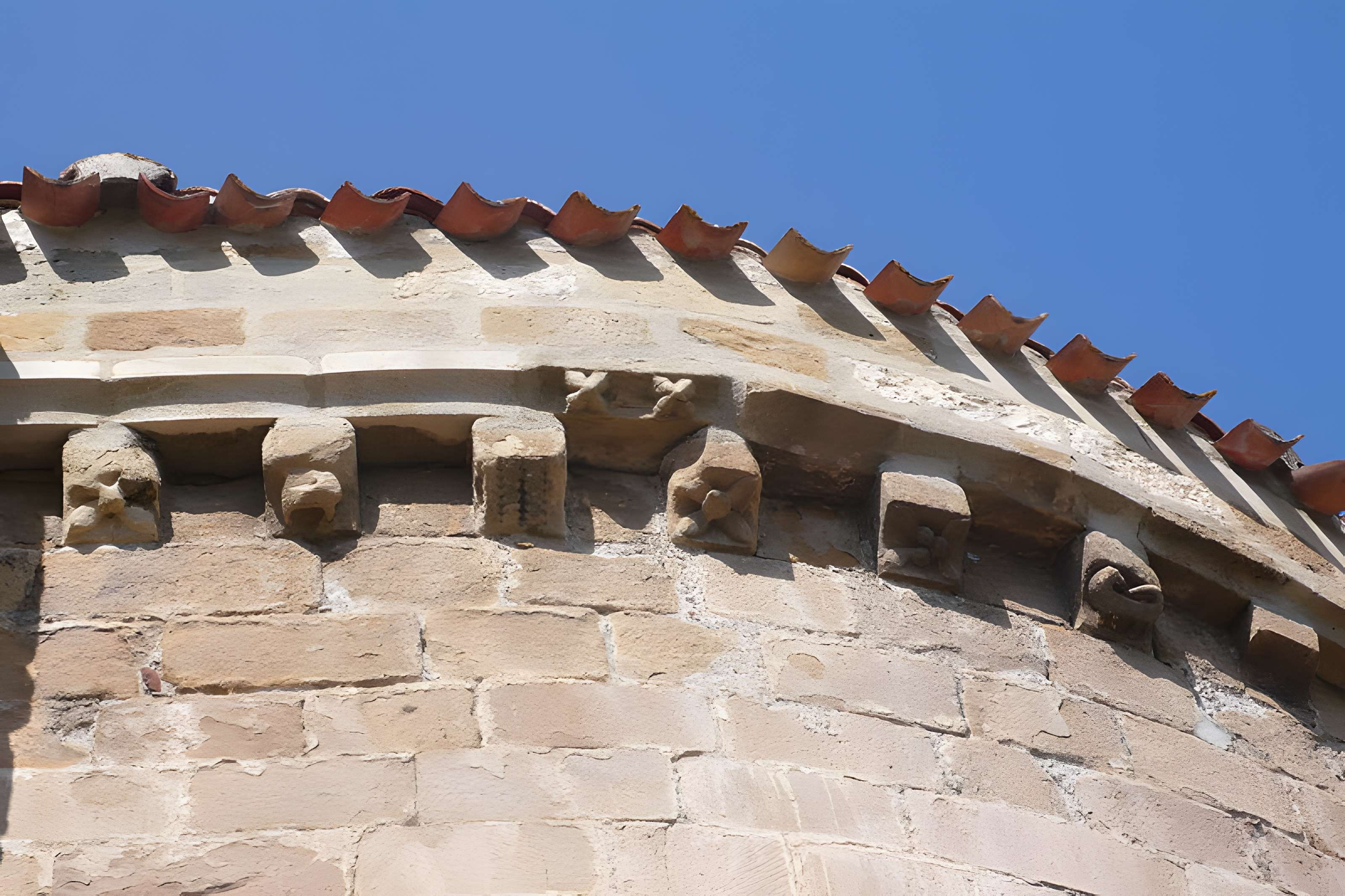Chapelle du cimetière de Bensa