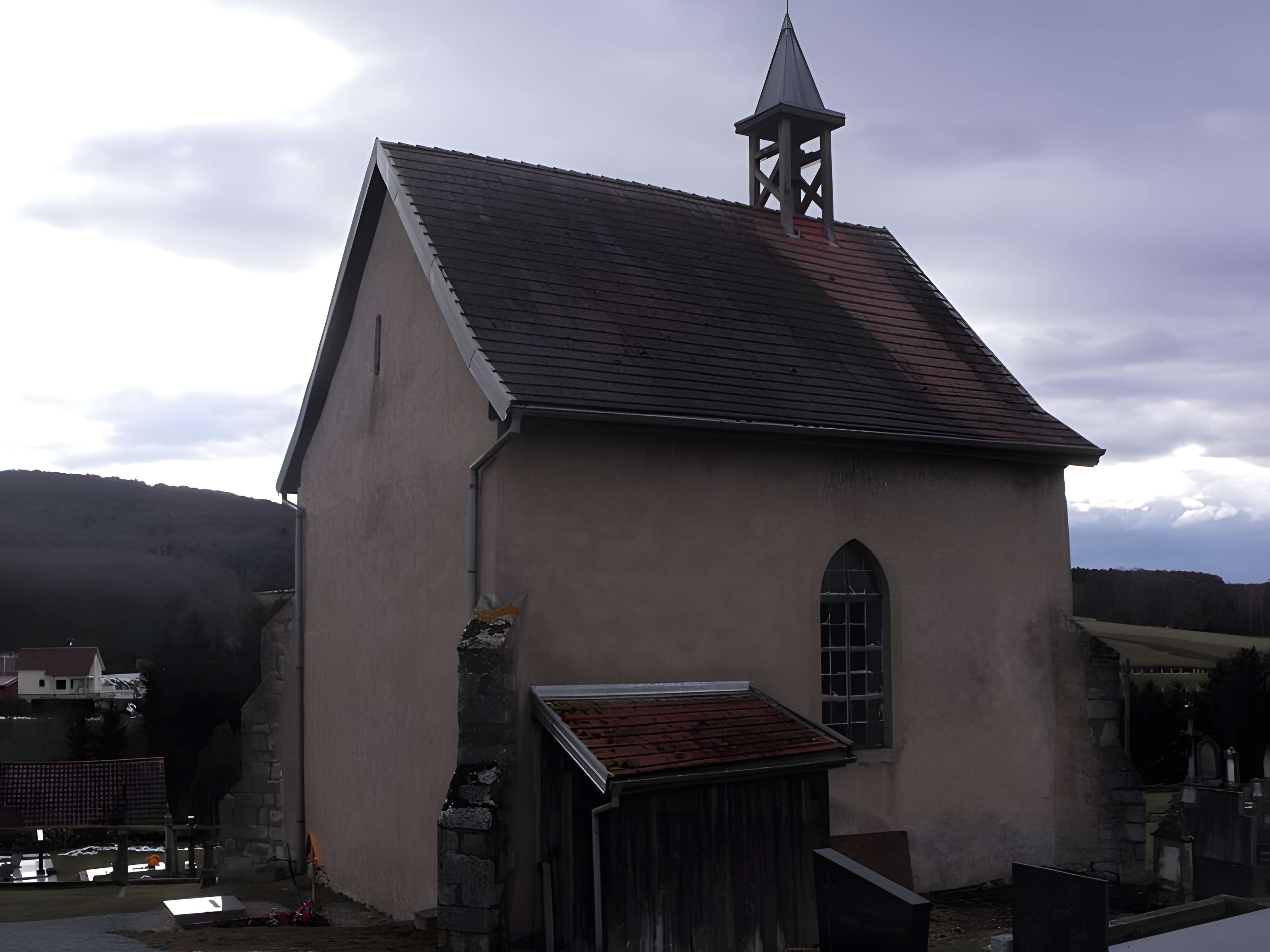 Chapelle du cimetière de Réchésy