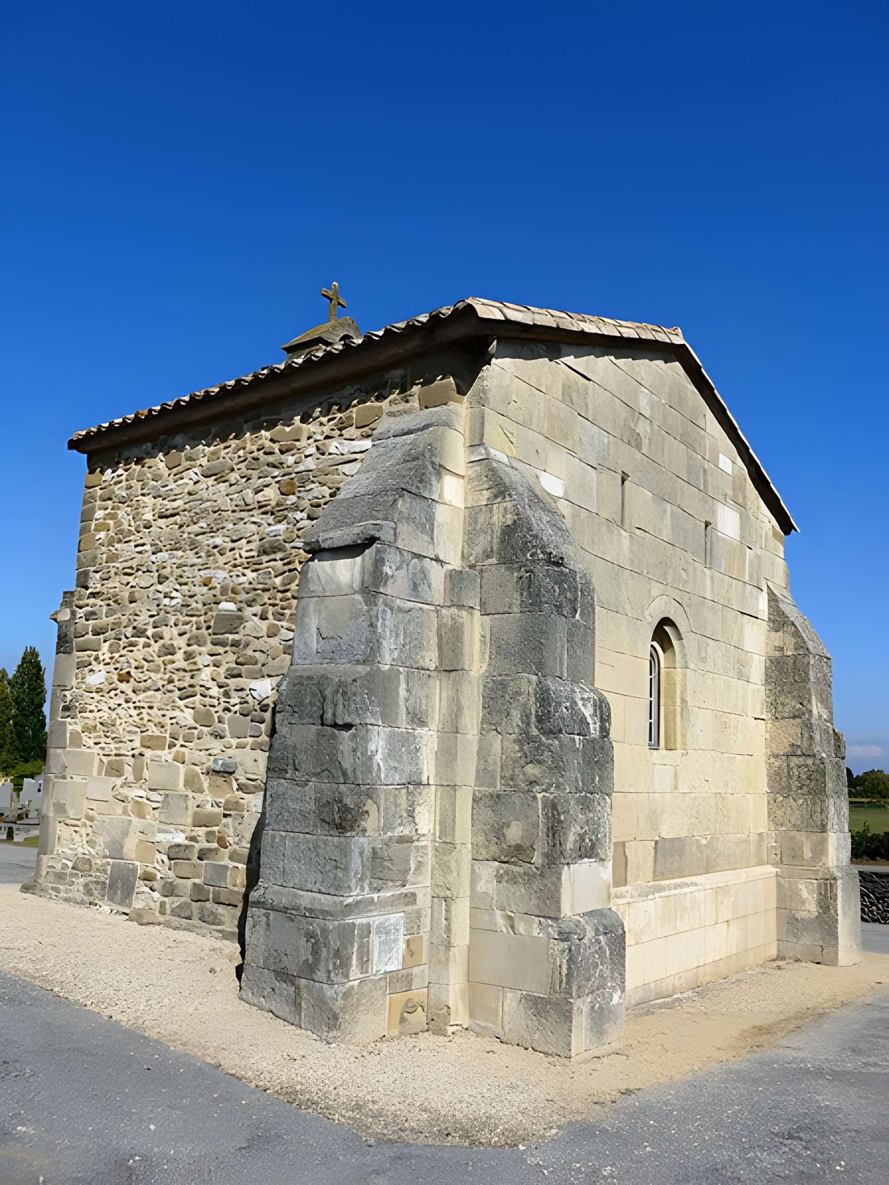 Chapelle du cimetière d'Upie